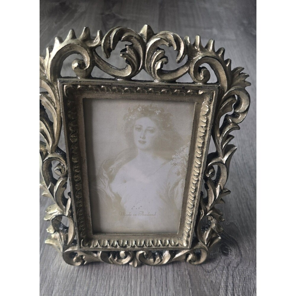 Vtg Ornate Victorian Style ( Antique Silver Color )Resin Picture Frame 4x6